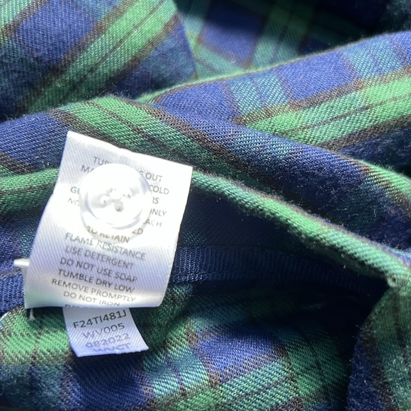 Edgehill Collection Long Sleeve Plaid Pajama Set - Picture 9 of 10